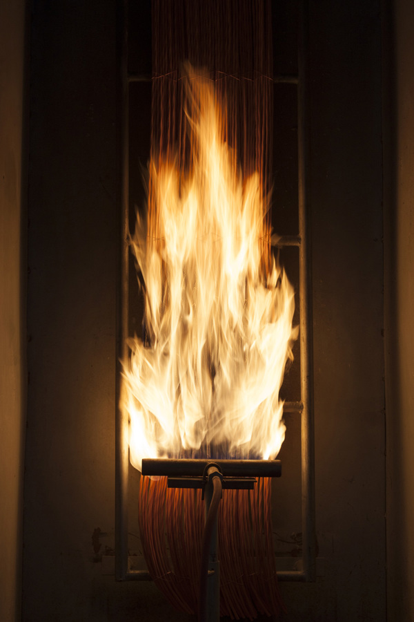 Test de résistance au feu des câbles de sécurité en silicone