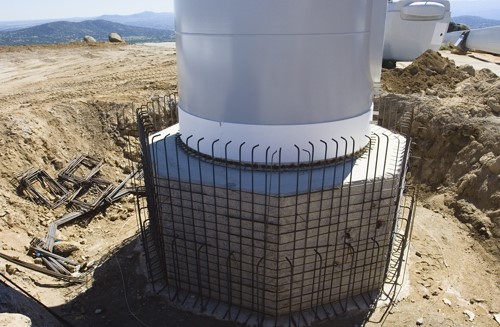 Wind turbine foundation made of concrete for greater durability